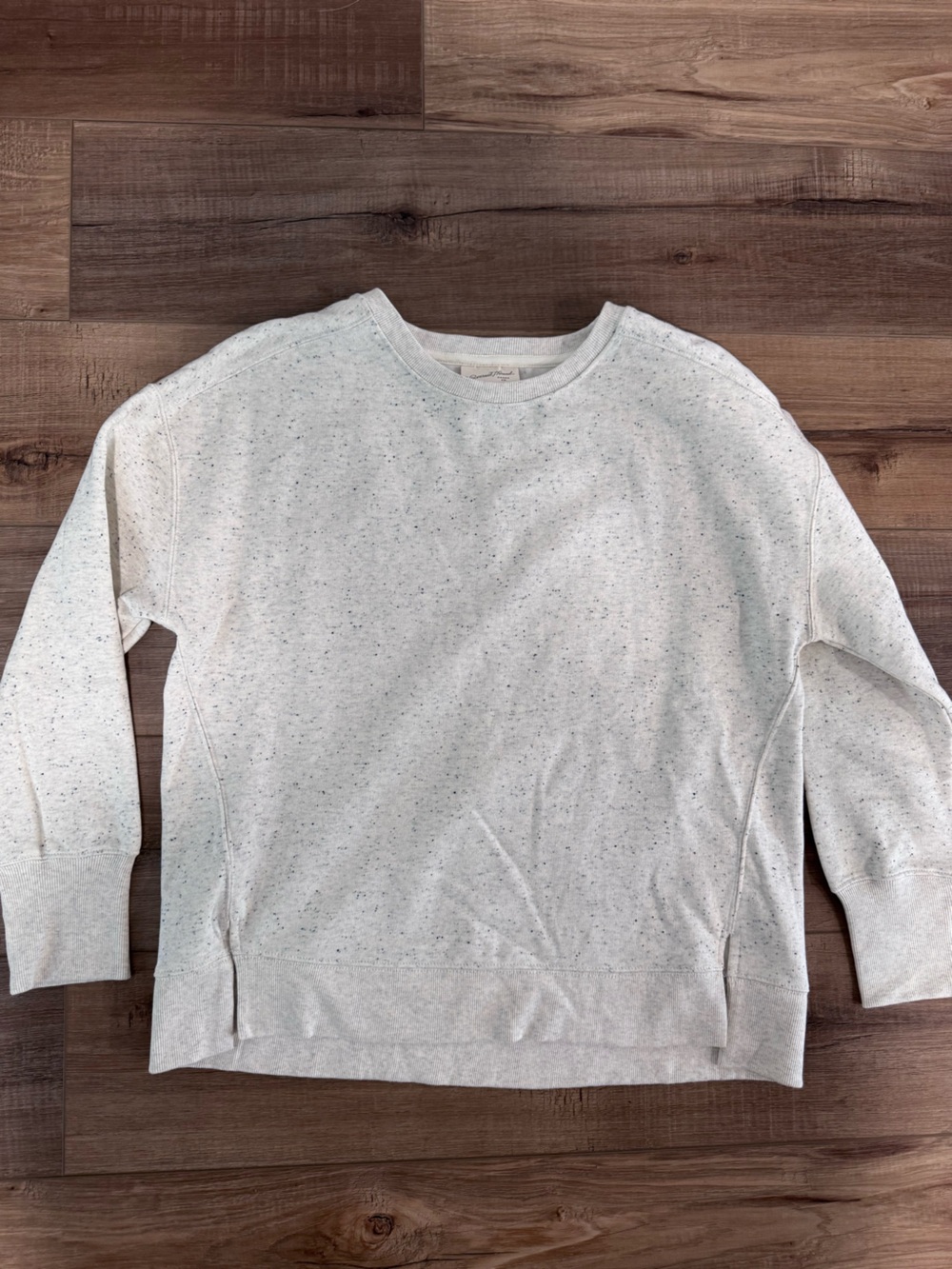Universal Thread Speckled Cream Pullover Sweatshirt